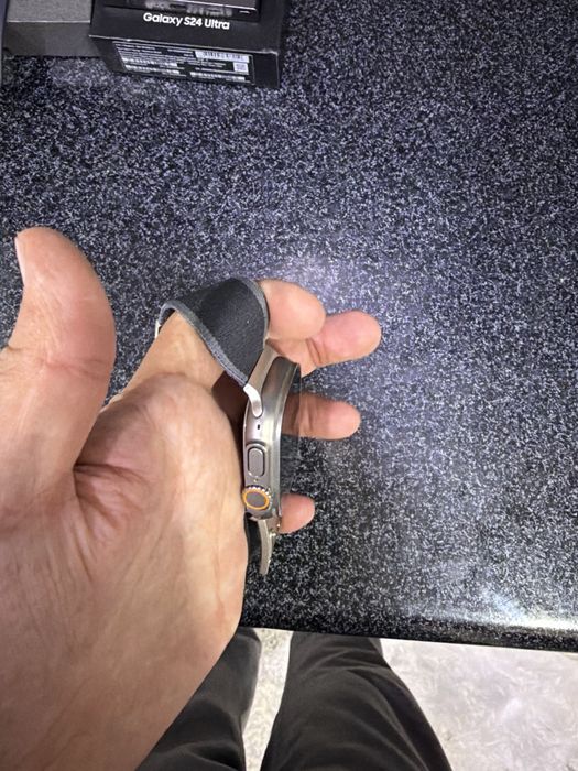 Apple wach ultra 1 93 yomkost holati zor oqip tel qlila