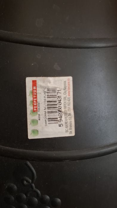 Vând damigeana  54 l,folosita o singură dată/preț  110 Lei