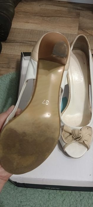 Отдам туфли за килограмм бананов