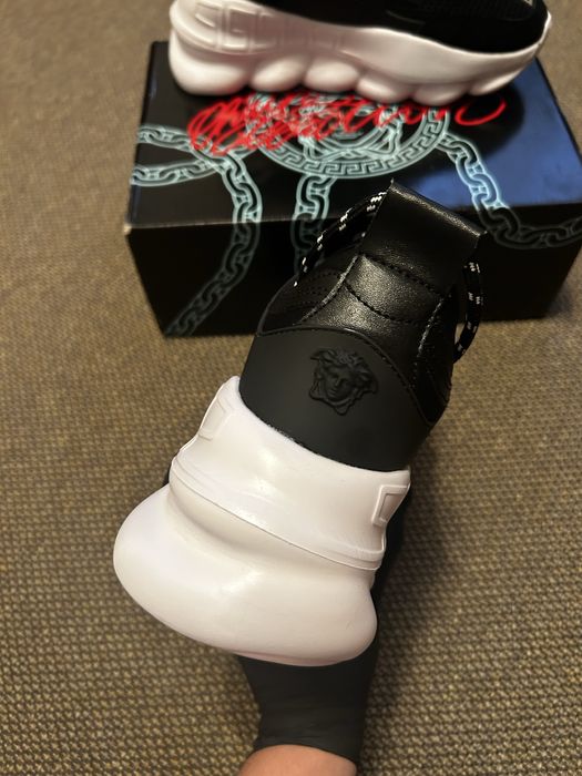 Versace Chain Reaction