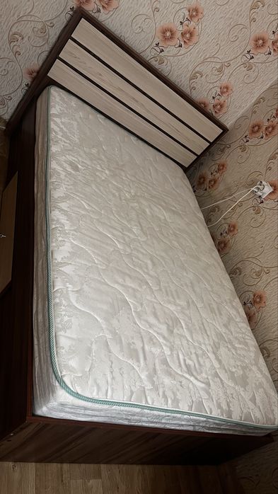 Продам кровать б/у