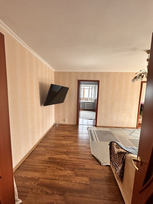 Продам теплую 3-комнатную квартиру