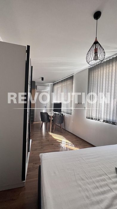 Дава се под наем Едностаен апартамент в Варна, Център - 35 кв.м за 500 € - Снимка #4