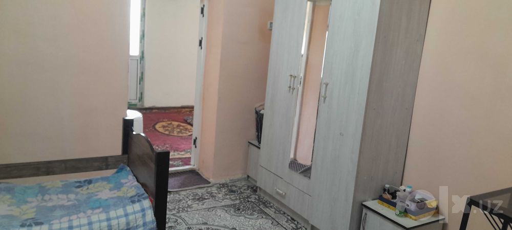 Срочна Уй сотилади.Янгихает тумани.Гулзор махалласида