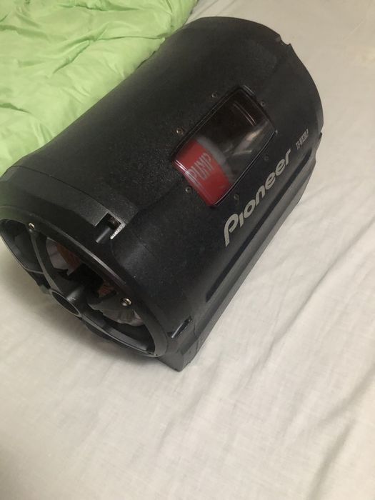 Amplitunere JVC ireprosabile , nereparate si subwoffer auto pasiv Pion