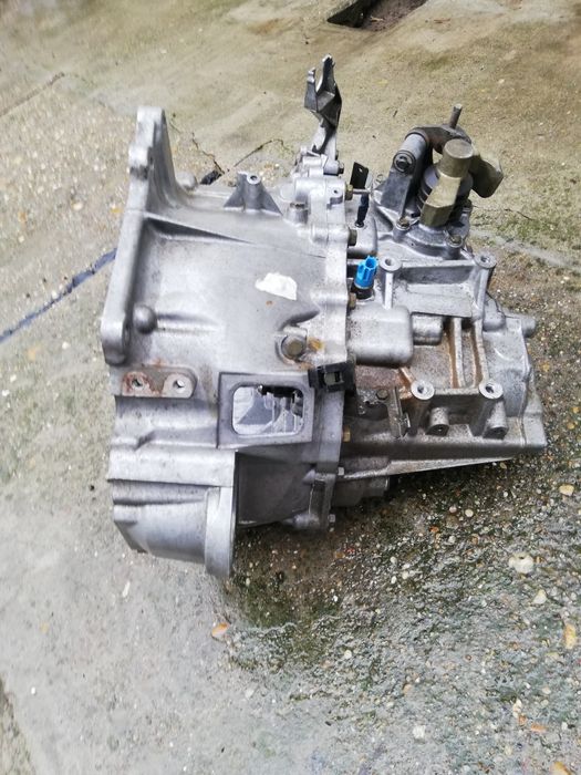 Скоростна кутия nissan Primera p12 2.0 бензин 2004г.