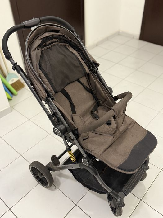 Детская коляска в отличном состояний