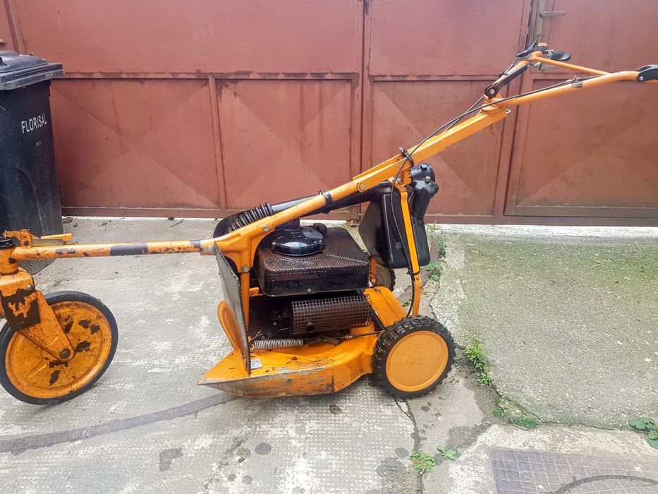 As motor tractoras  cositoare iarba