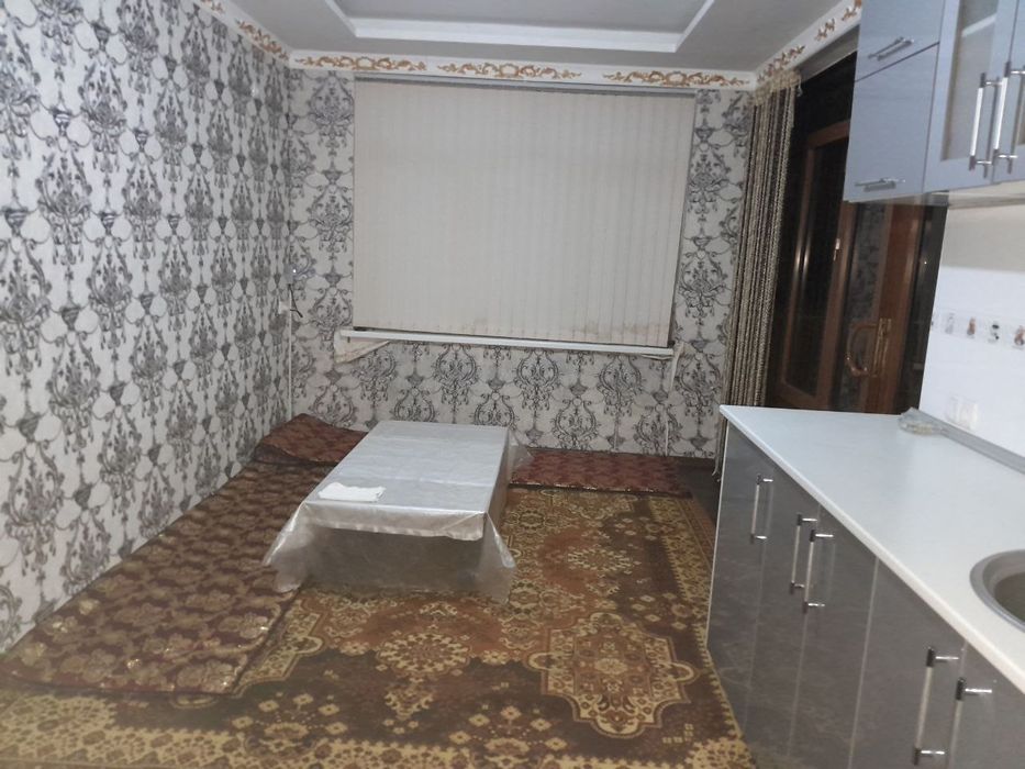 Дом со всеми удобствами  в районе Плен саахоза, 7,5соток земли