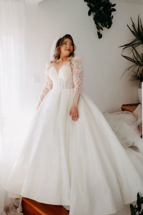 Vand rochie de mireasa