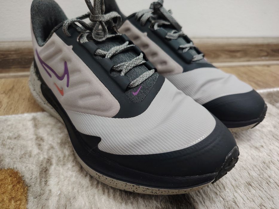 Nike winflo 9 shield(asemănător gore-tex)