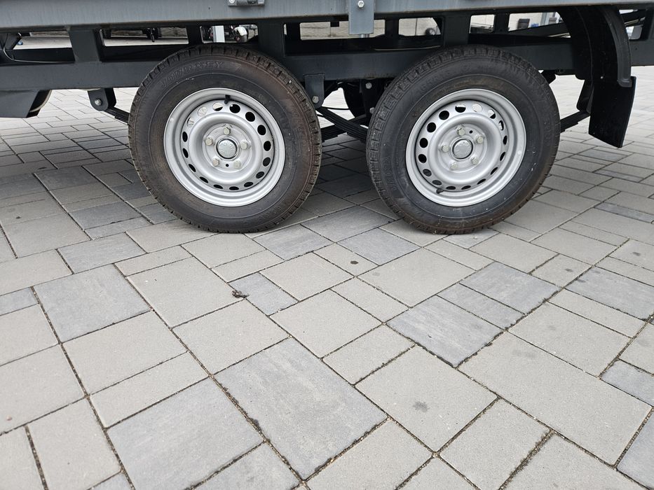 Remorca 4x2 metri cu obloane de 2000 kg,pe foi de arc,noua!