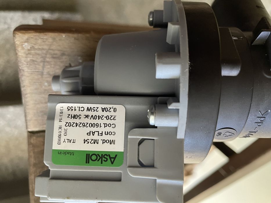 Части за Hotpoint Ariston ARMXL 129IT и за Hotpoint Ariston WML 902