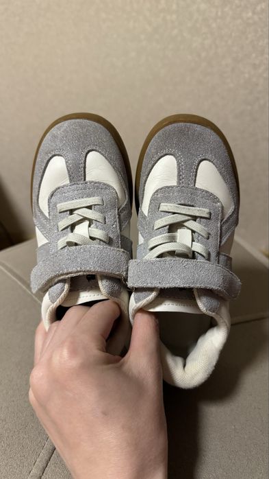 Детские кроссовки для девочки