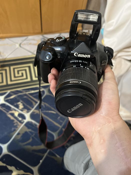 Canon 1100D в отличном состояний