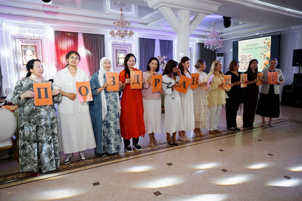 Тамада, тойларды жүргізу