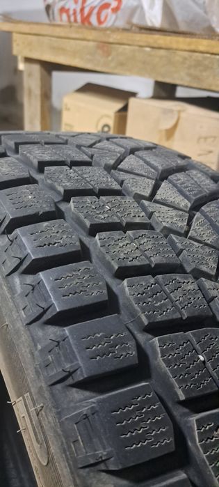 Шины зимние 245 45 r20