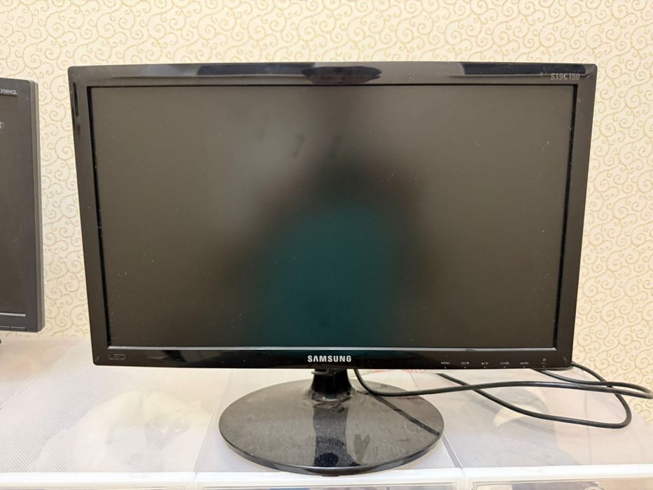 Монитор , продам на запчасти