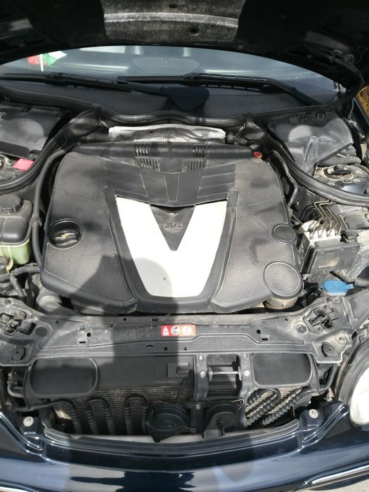 Продавам Мерцедес ц320