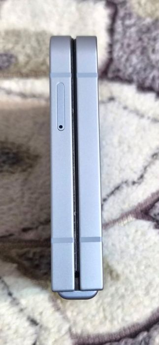 Vand telefon Samsung ZFlip 6 ca nou