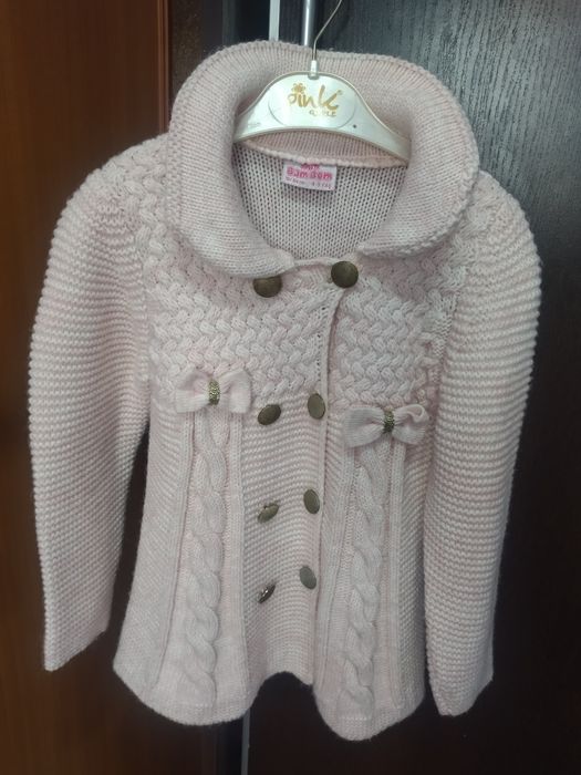 Продам      детские вещи    на 3- 5 лет.