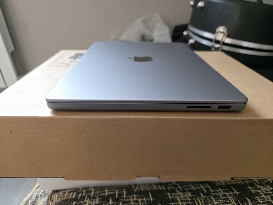 MacBook Pro 14 M3 chip