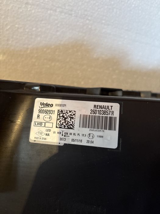 Фар Renault Megane 4