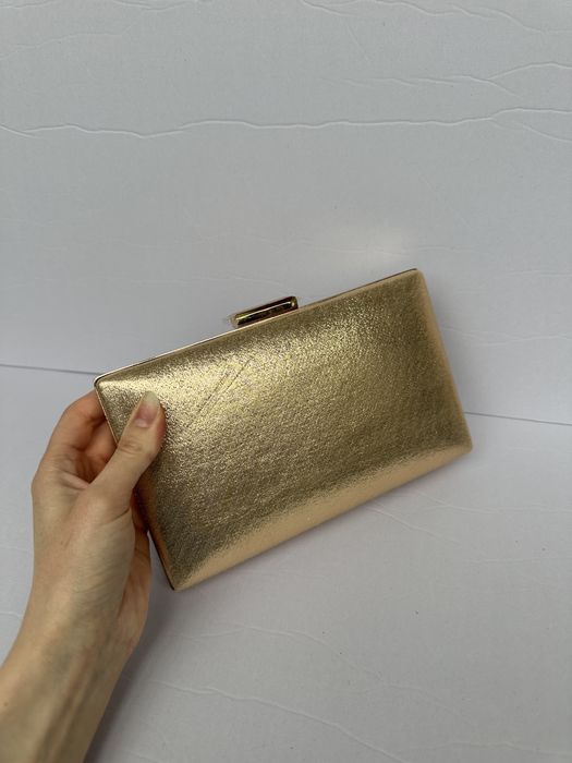 Златна/ бежова чанта клъч