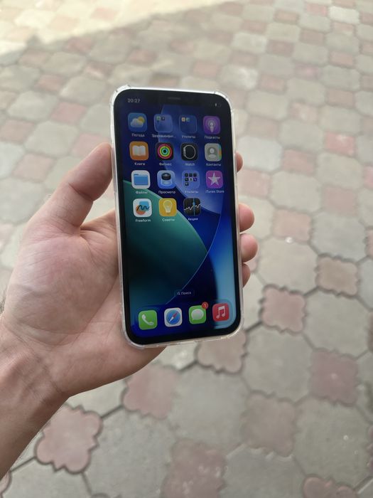 Продам телефон Айфон 12 128Gb