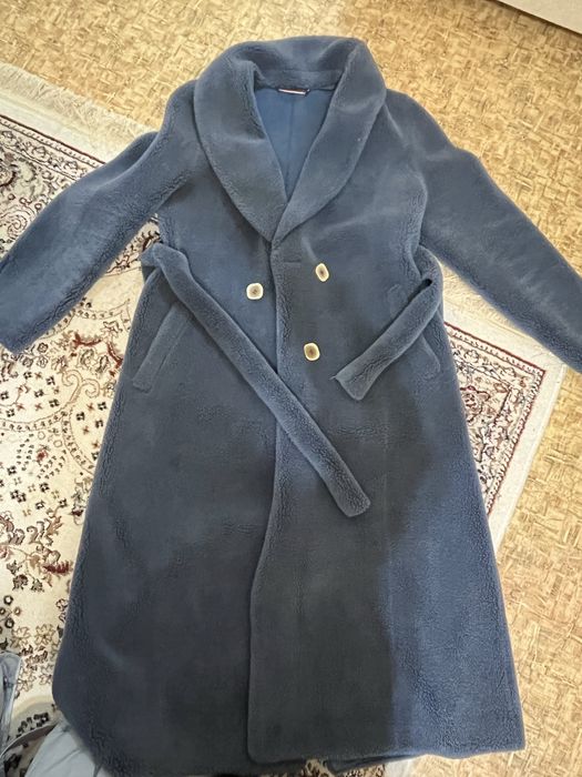 Продам верхнюю одежду