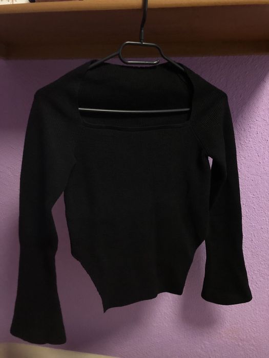 Елегантна черна блузка