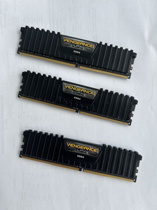 Vand ddr4 la 3600 cl18 - 3 buc