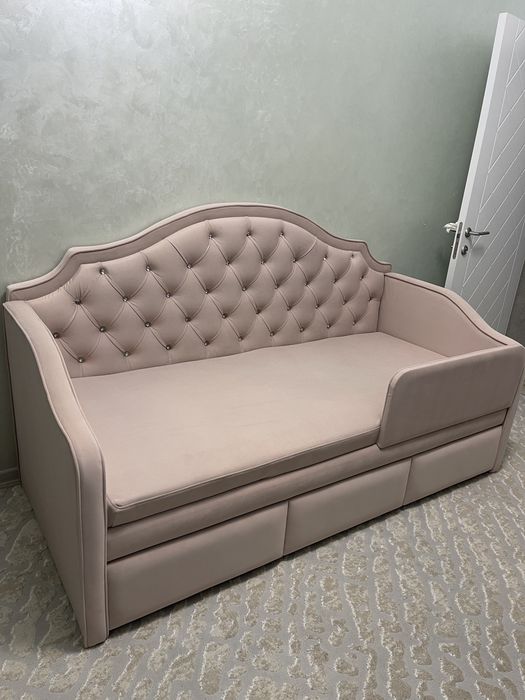 Детская кровать-диван для отдыха