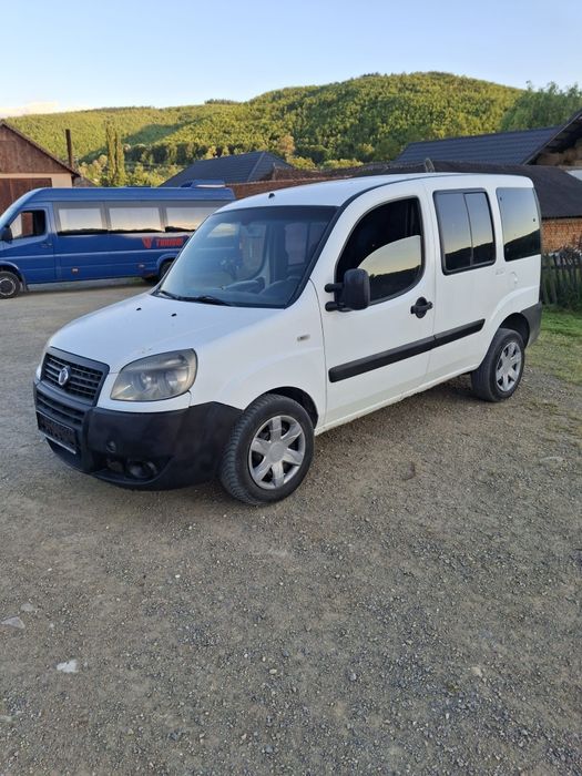 Vând Fiat doblo.