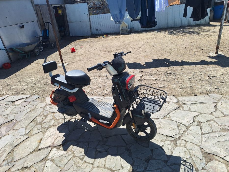 Скутер  в отличном состоянии