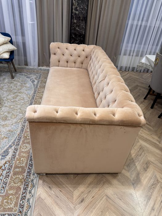 Диван Chesterfield