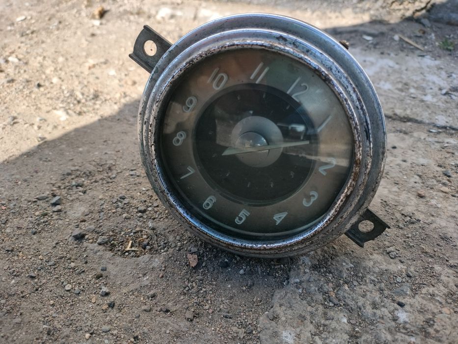 Автомобильные часы