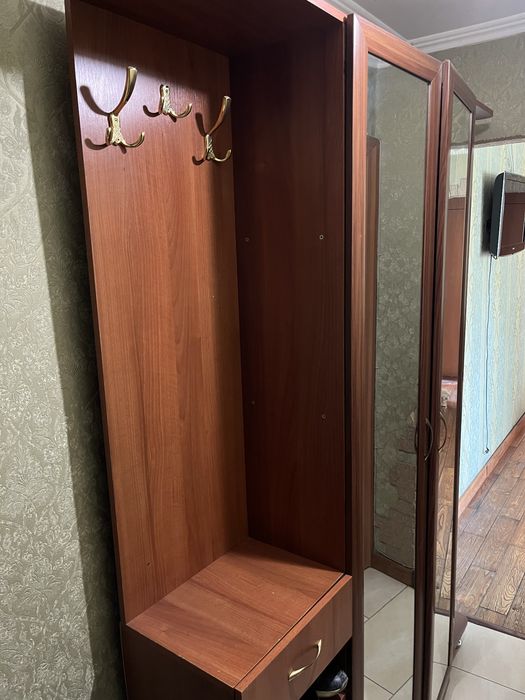 Шкаф для прихожей