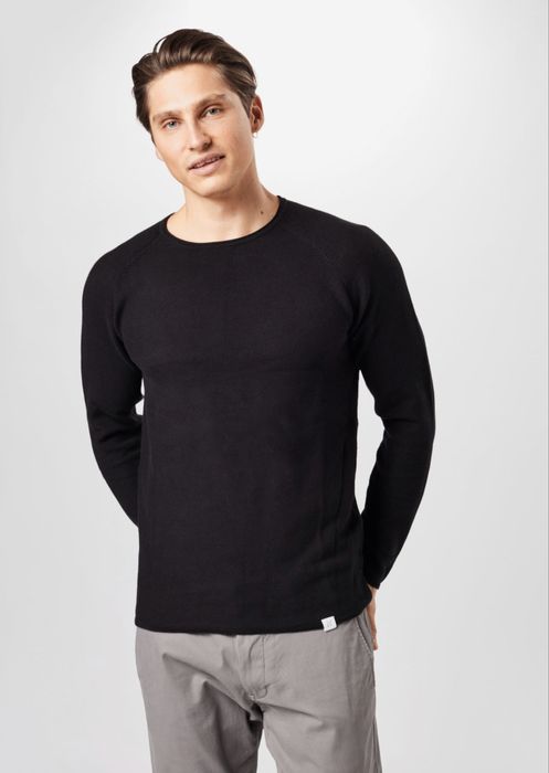 Nowadays ОРИГИНАЛЕН мъжки пуловер - L-М