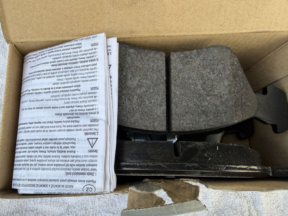 Нови предни накладки ROADHOUSE Toyota Avensis T22 676.02 WVA 21975