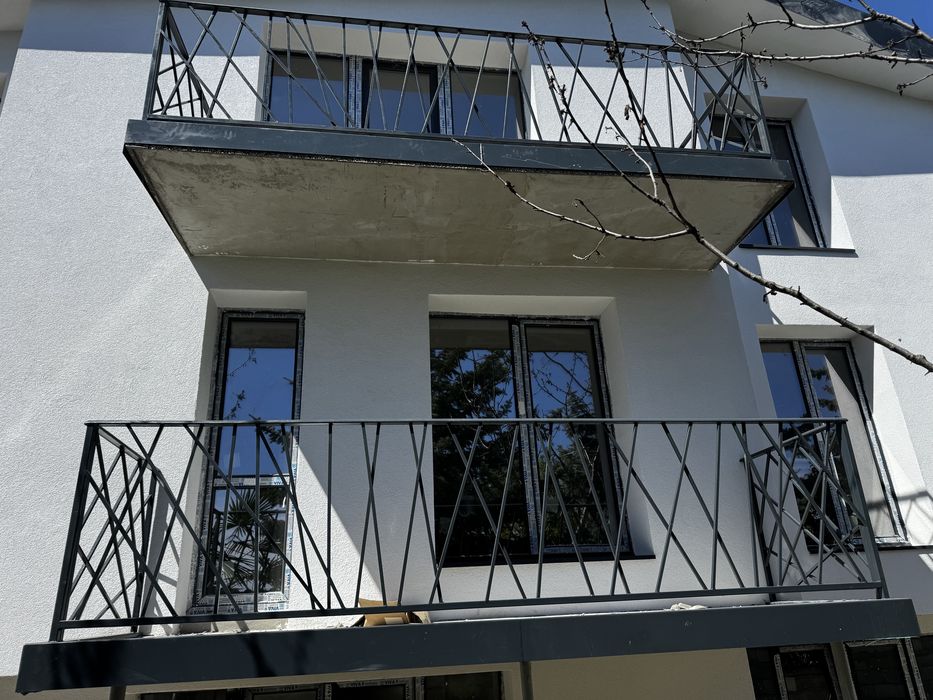 Изработка и монтаж на висококчествени метални конструкции. Термопанели