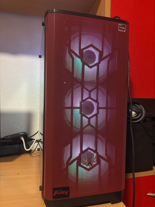 Компютър Radeon RX 6650 XT; AMD RYZEN 5 5600X 6-core Processor