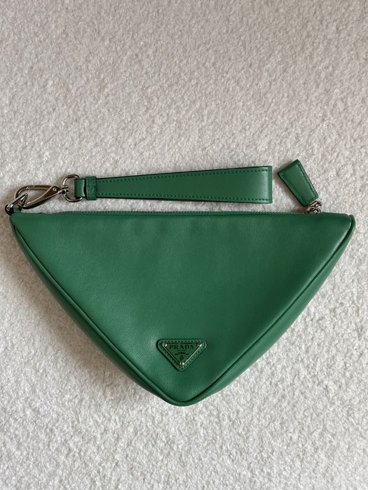 Кожаный клатч Prada