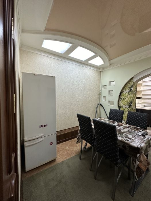 Сдается квартира 4комнатная своя  район яшнабад около паркенский базар