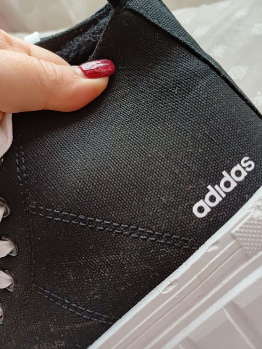 Кецове ,, адидас,,