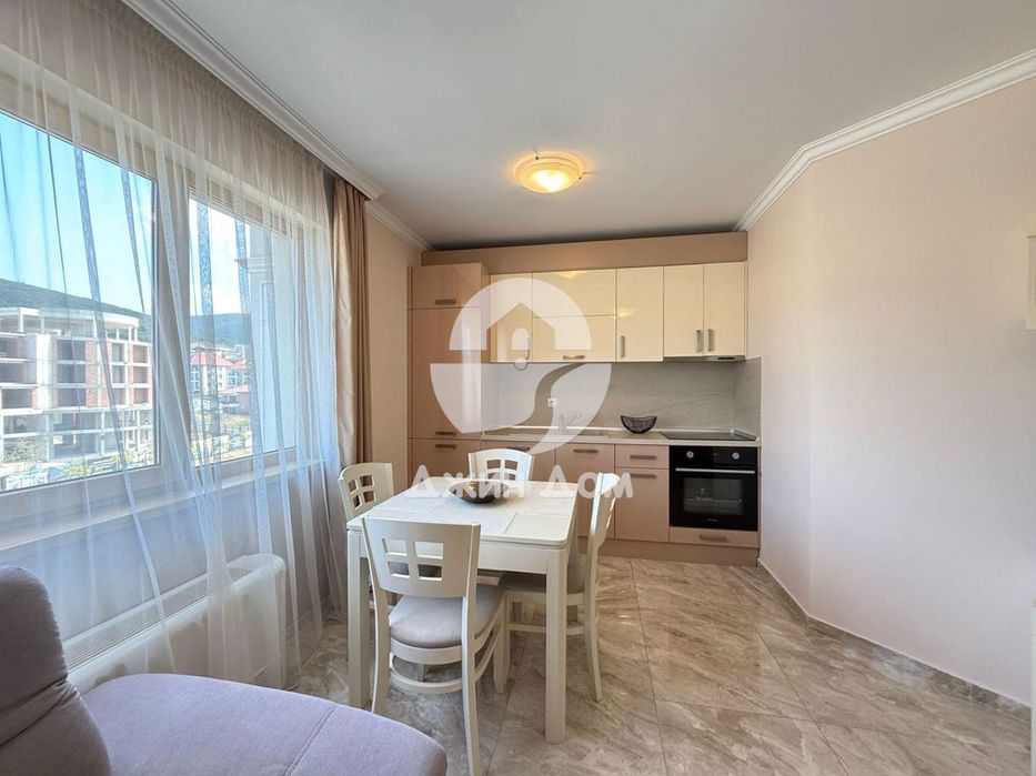 Продава се Двустаен апартамент в Свети Влас - 64 кв.м за 1156 €/кв.м - Снимка #2