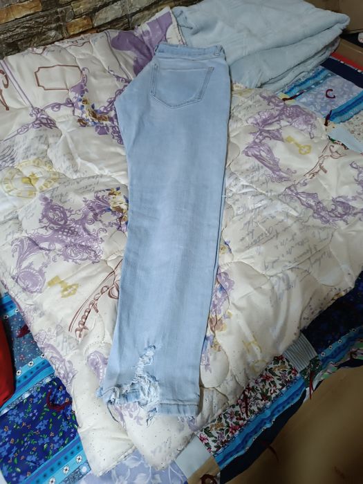 Blugi slim marca Zara mărimea M