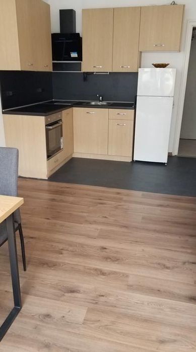 Дава се под наем Тристаен апартамент в София, Изток - 85 кв.м за 575 € - Снимка #1