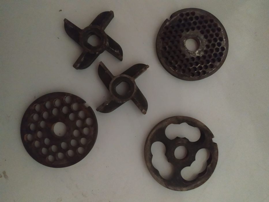 Продам мясорубку