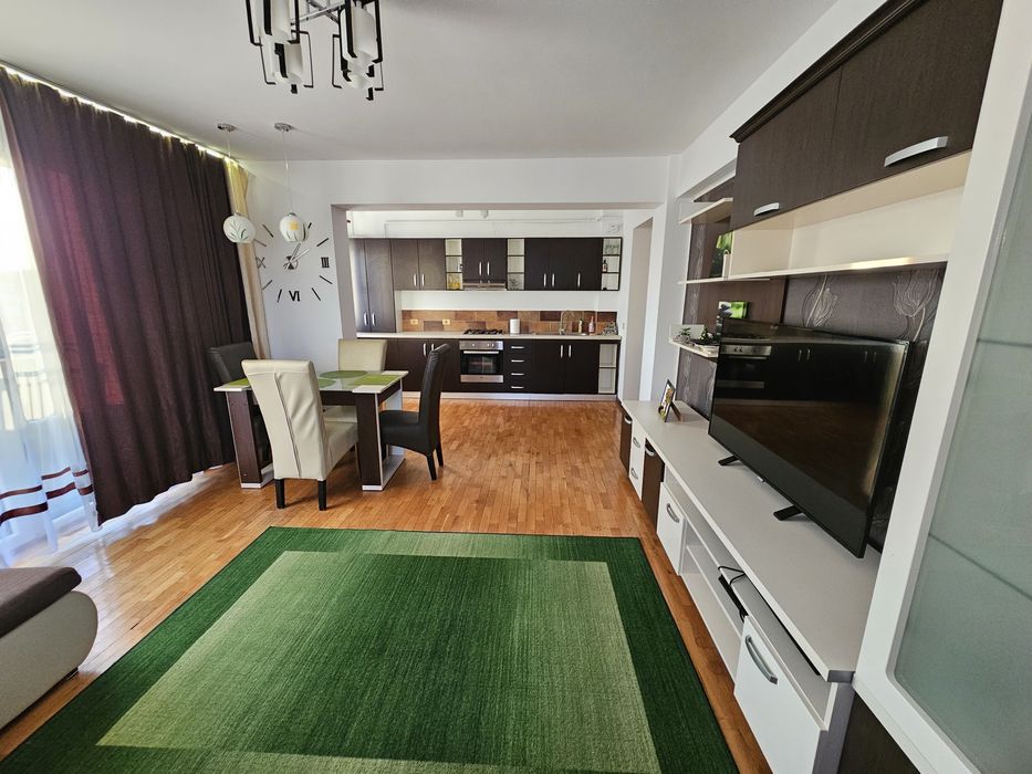 Închiriez Apartament 3 camere 80mp